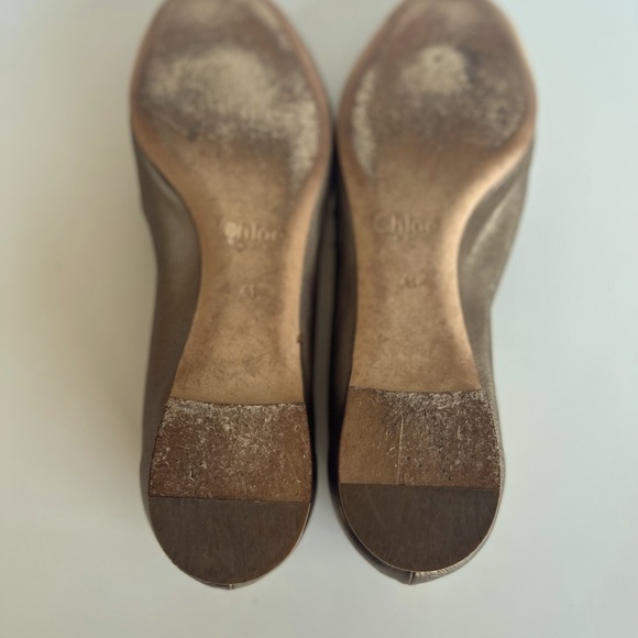 Chloé - Lauren Scalloped Leather Ballet Flats - Bronze Leather - Picture 6 of 7